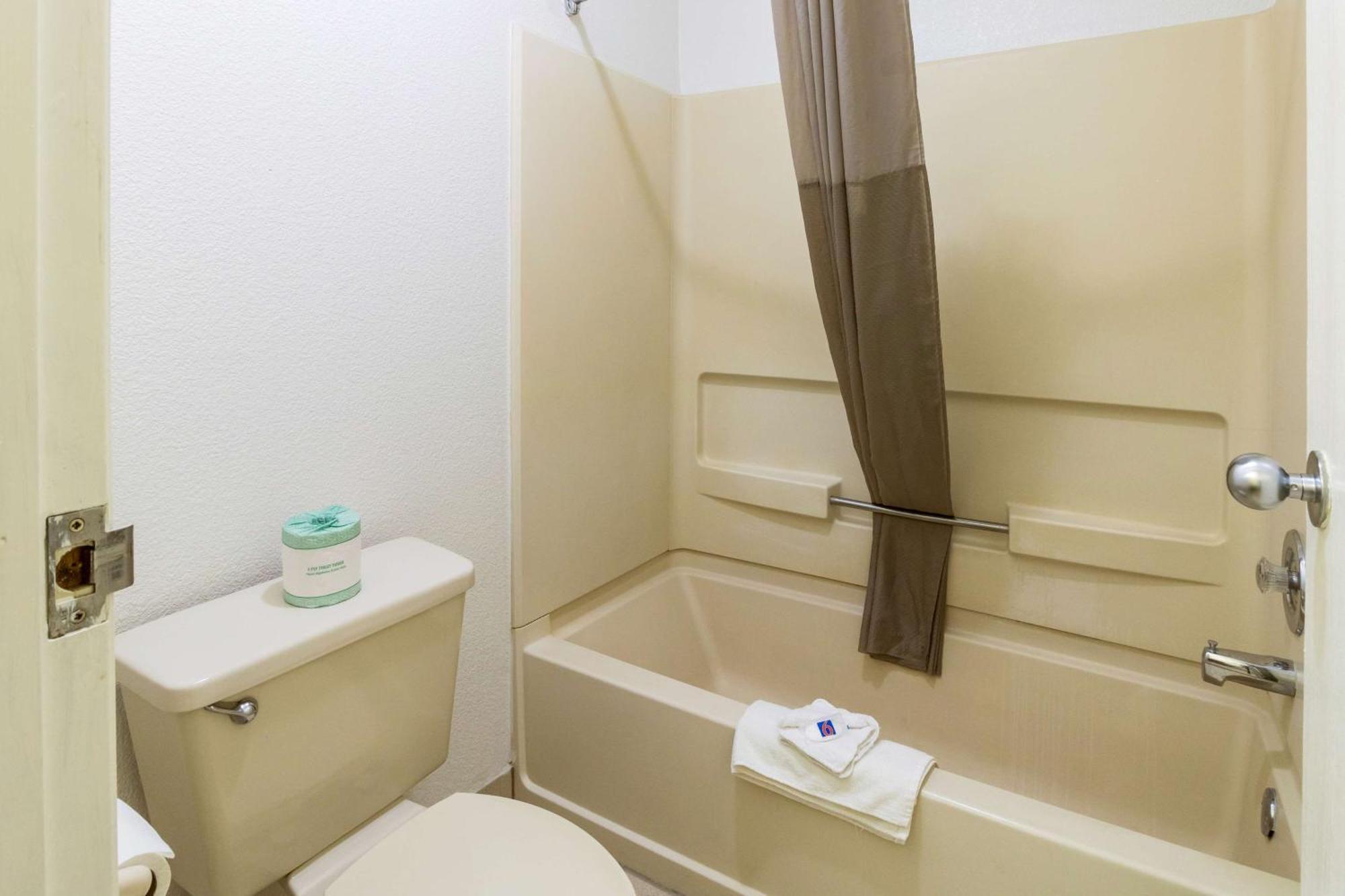 Motel 6-Dayton, Oh - Englewood Экстерьер фото